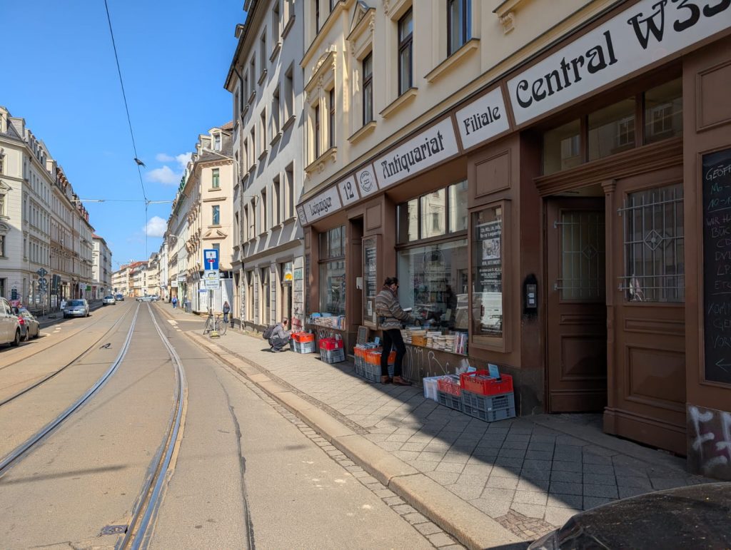 Strassenverkauf Antiquariat Central W33